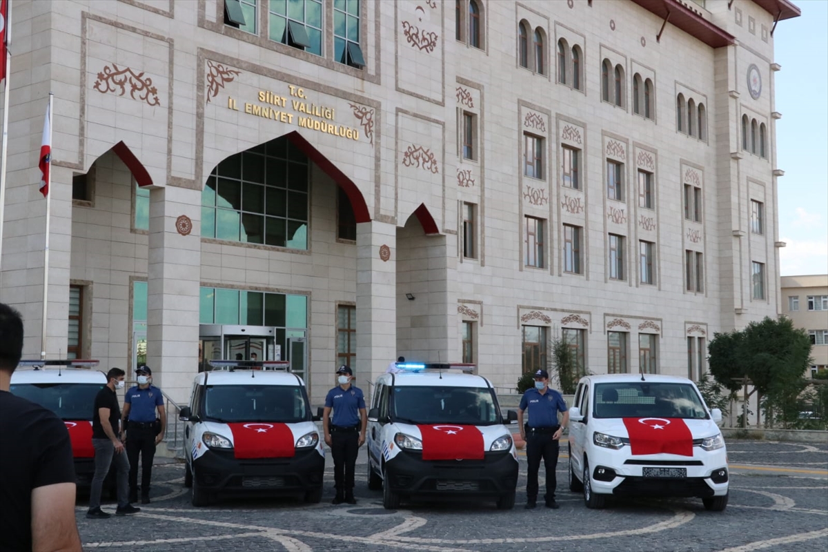 Yeni araçlar törenle hizmete girdi