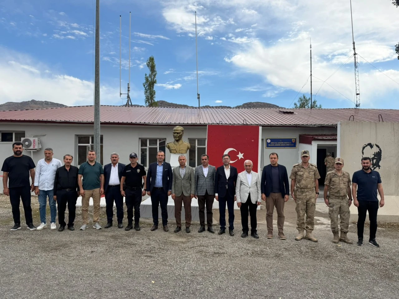 AK Parti heyetinden Siirt'te Jandarma Karakol Komutanlığına ziyaret