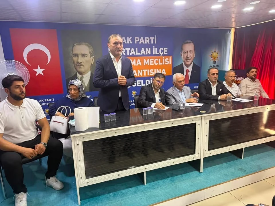 AK Parti Kurtalan İl&ccedil;e Danışma Toplantısı ger&ccedil;ekleştirildi