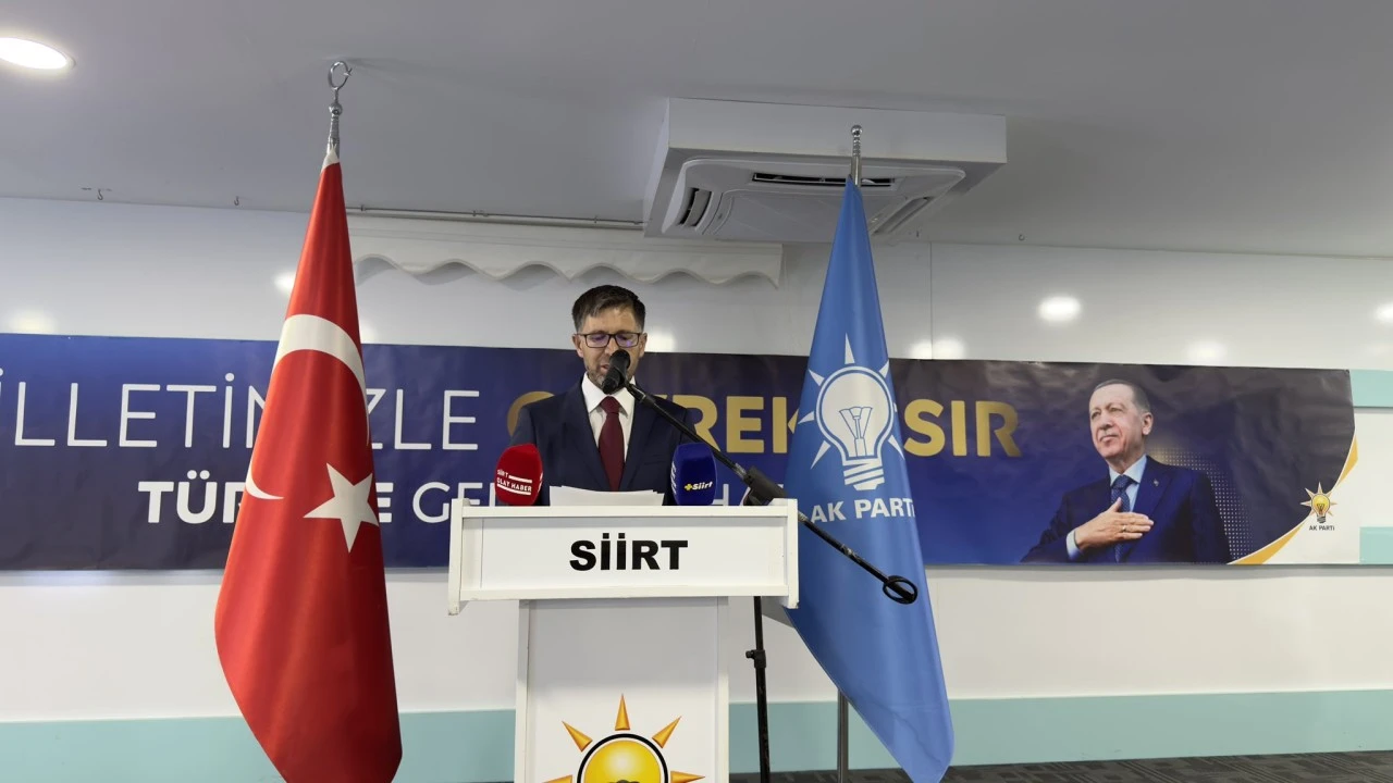 AK Parti Siirt&rsquo;te 25. Yıl İ&ccedil;in Basın A&ccedil;ıklaması