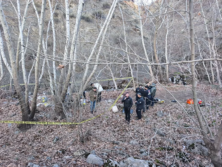 Batman&rsquo;da Dere Kenarında Erkek Cesedi Bulundu