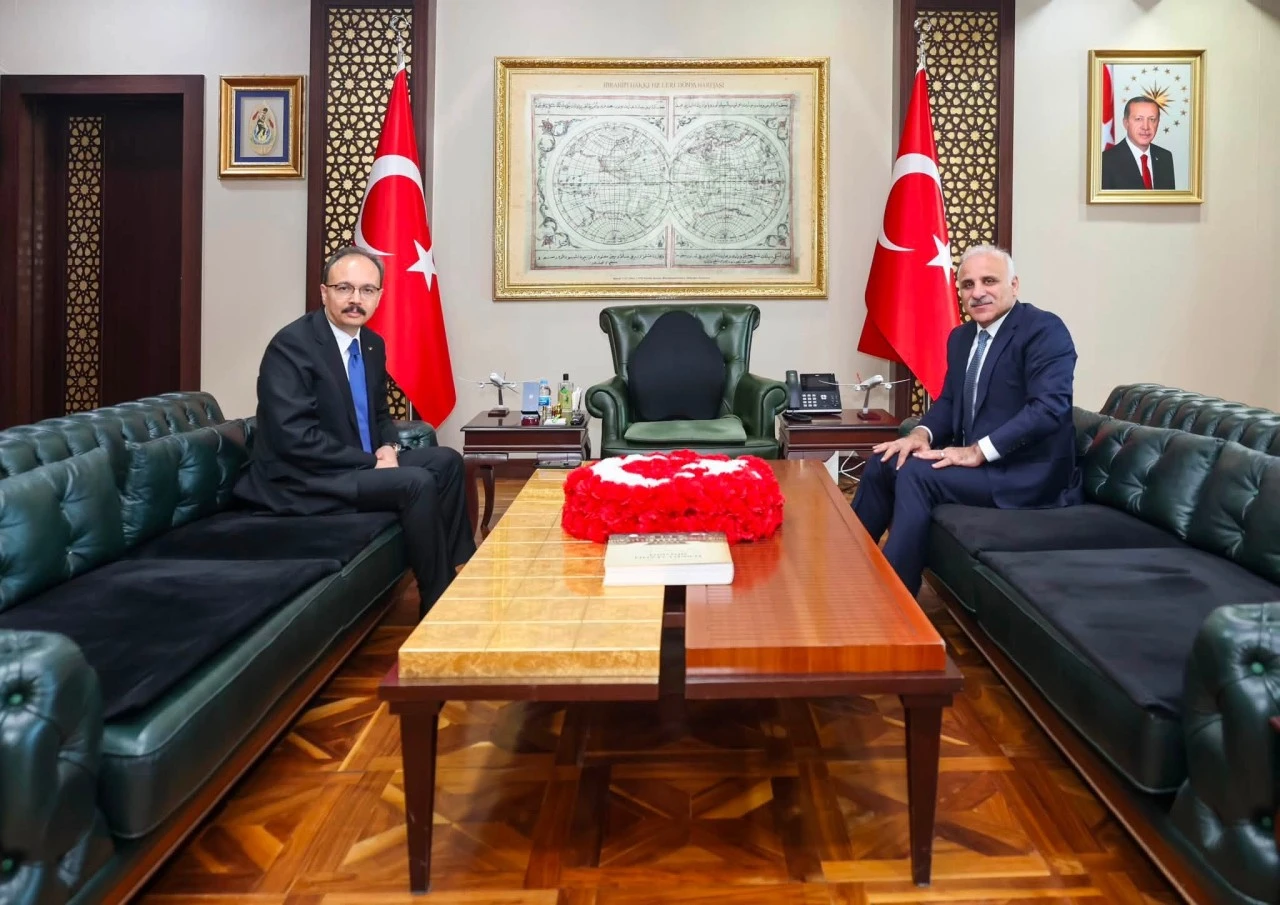 Diyarbakır Valisi Zorluoğlu'ndan Siirt Valisi Kızılkaya'ya Ziyaret