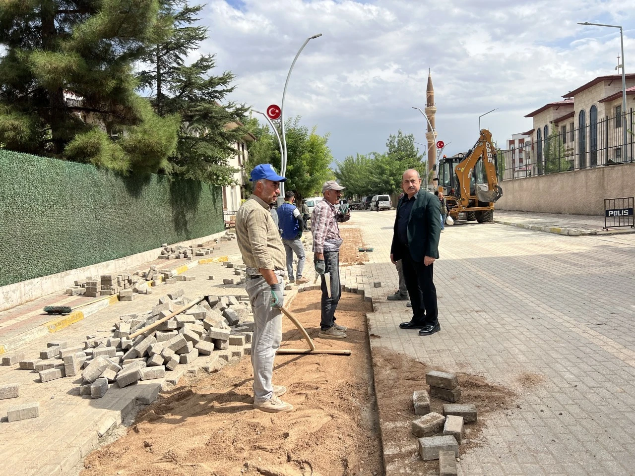 Eruh&rsquo;ta doğalgaz nedeniyle bozulan yollar yenileniyor