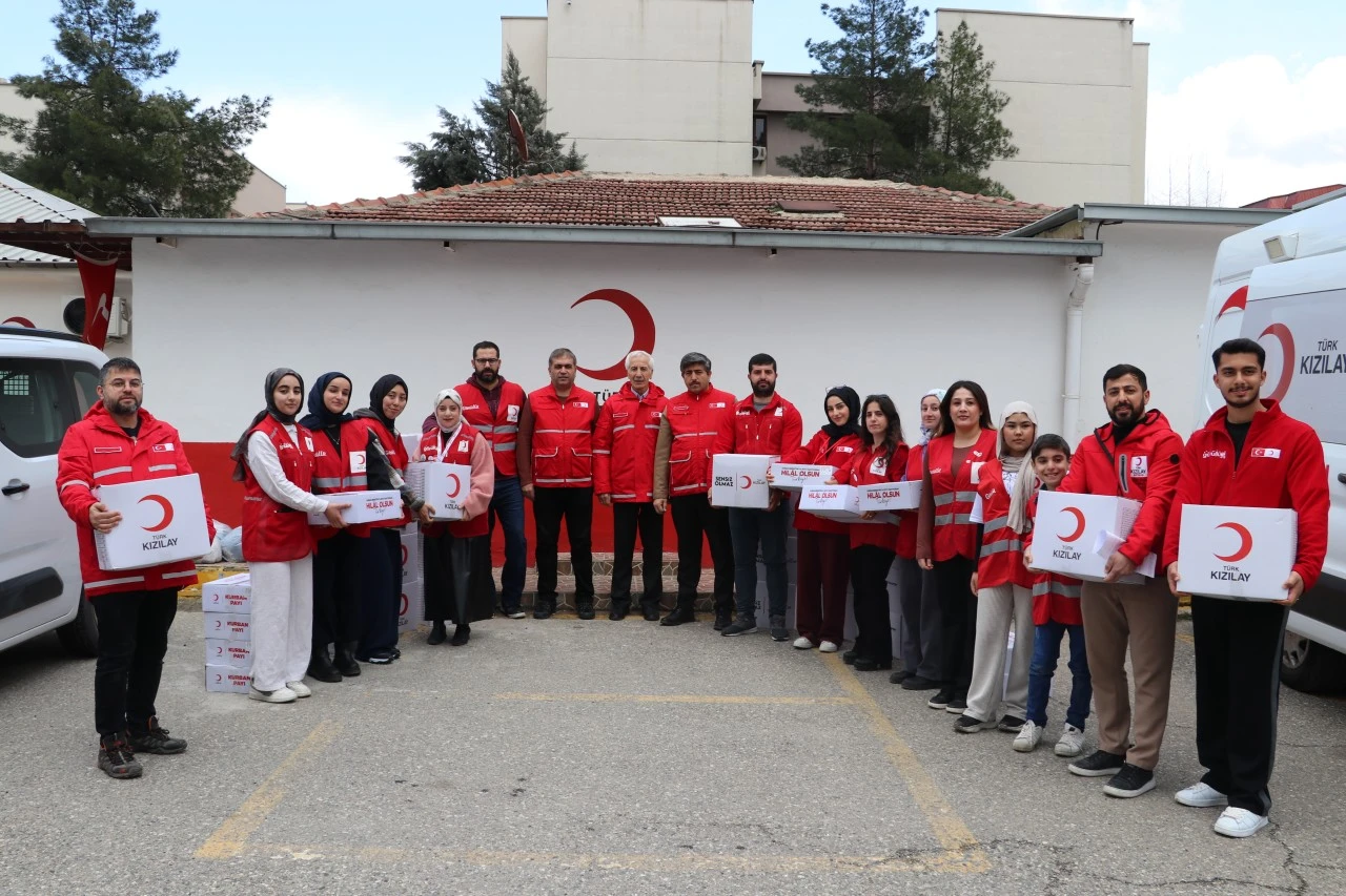 T&uuml;rk Kızılay'dan&nbsp;Batman'da ramazan desteği