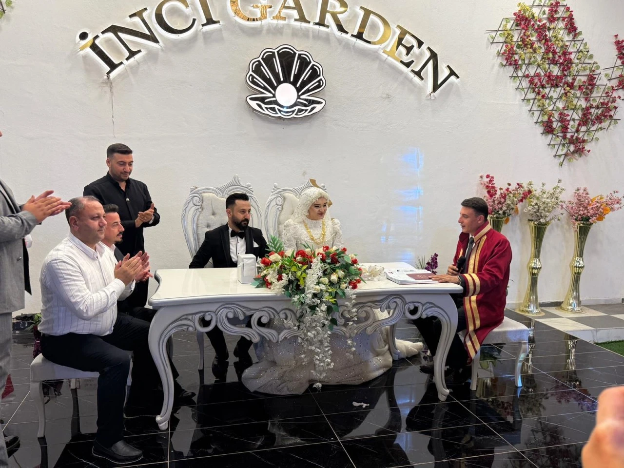 SIRMA VE KAHVECİ AİLELERİNİN MUTLU G&Uuml;N&Uuml;