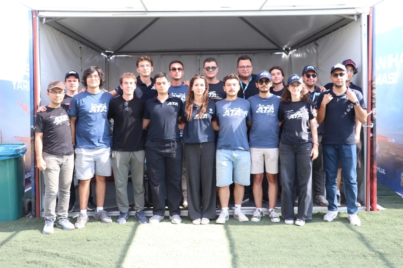 TEKNOFEST heyecanı farklı &uuml;niversitelerden gen&ccedil;leri&nbsp;Siirt'te buluşturdu