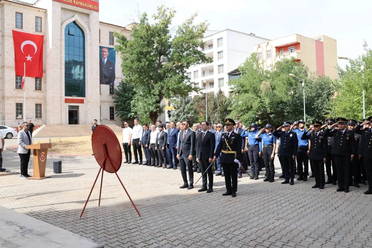 Kurtalan&rsquo;da 30 Ağustos Zafer Bayramı&rsquo;nın 104. Yıl D&ouml;n&uuml;m&uuml; T&ouml;renlerle Kutlandı