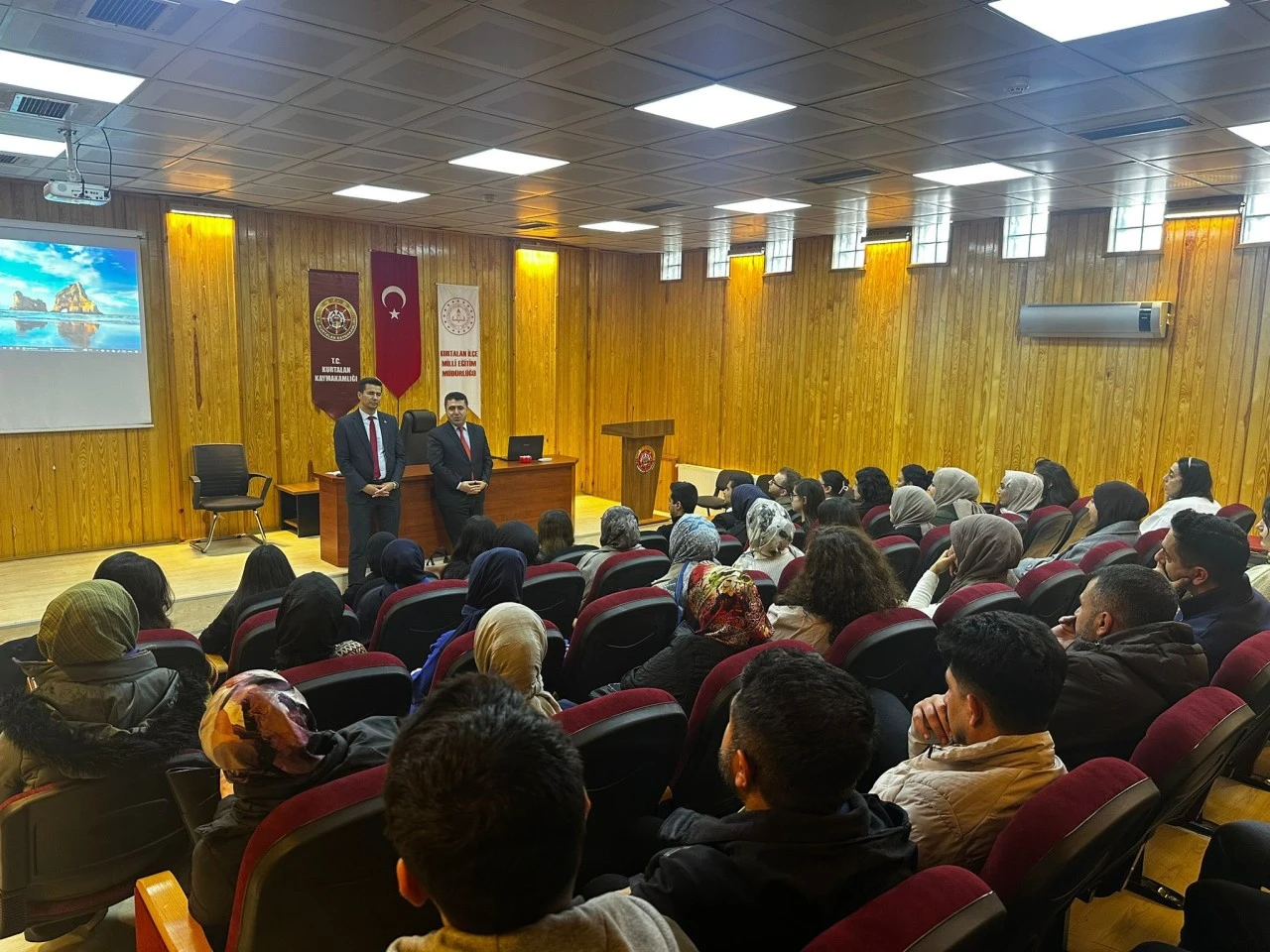 Kurtalan&rsquo;da Aday &Ouml;ğretmenlere Uyum Eğitimi Semineri Başladı