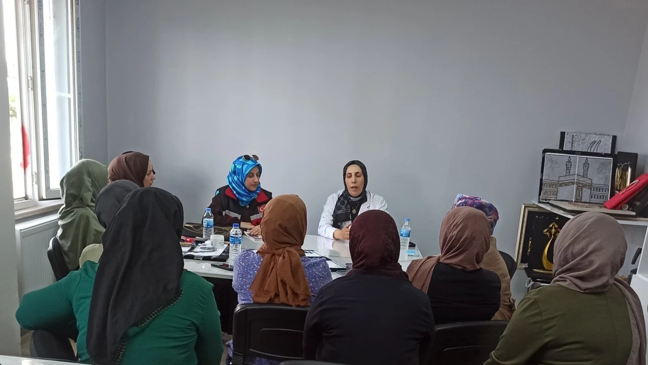 Kurtalan'da Aile ve Evlilik Hayatı S&ouml;yleşisi D&uuml;zenlendi