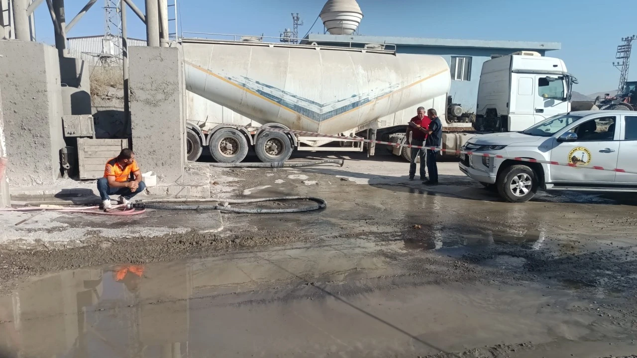Kurtalan&rsquo;da Beton Santralinin Faaliyetleri Durduruldu