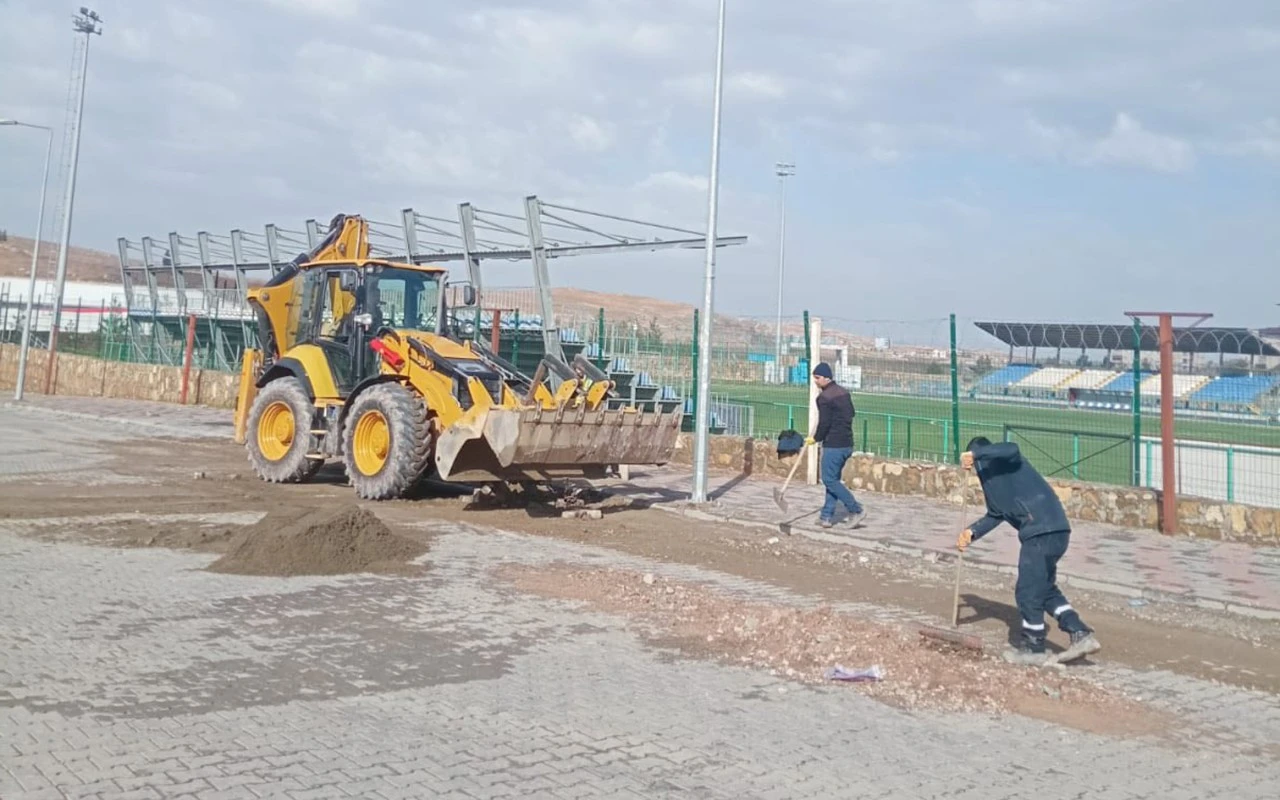 Kurtalan&rsquo;da bozulan yollar yenileniyor