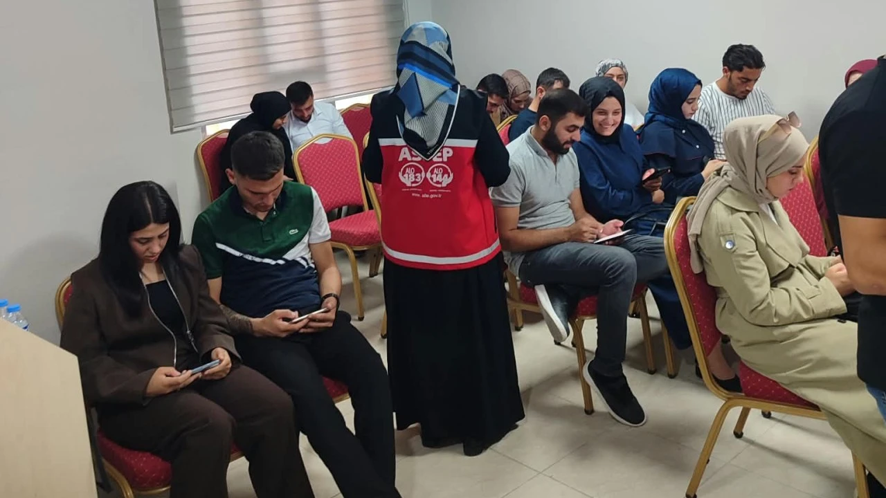 Kurtalan&rsquo;da evlilik hazırlığındaki gen&ccedil;lere eğitim