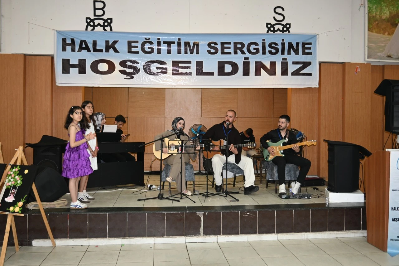 Kurtalan&rsquo;da Kursiyerlerin Bir Yıllık Emeği Sergilendi