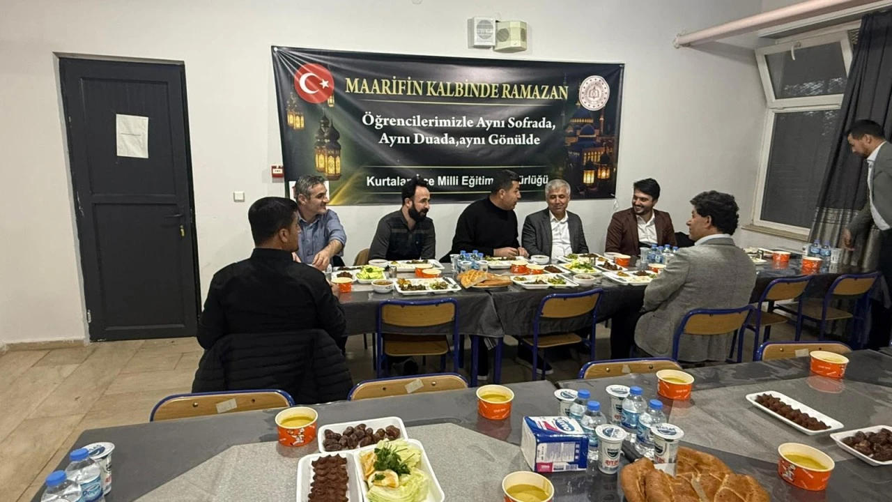 Kurtalan&rsquo;da Lisede &ldquo;Maarifin Kalbinde Ramazan&rdquo; Etkinliği D&uuml;zenlendi