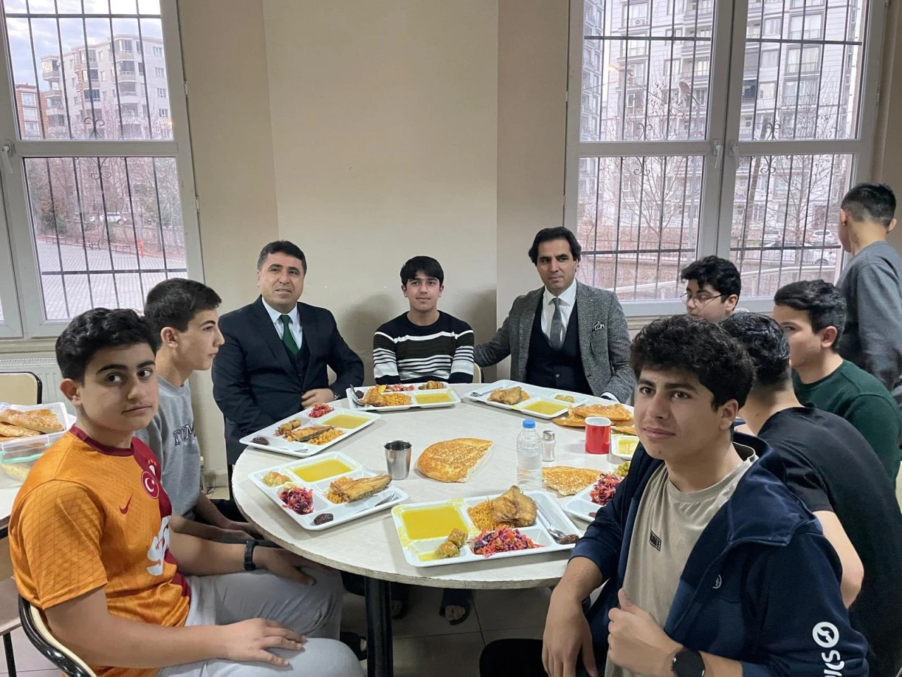 Kurtalan&rsquo;da &ouml;ğrencilerle iftar buluşması