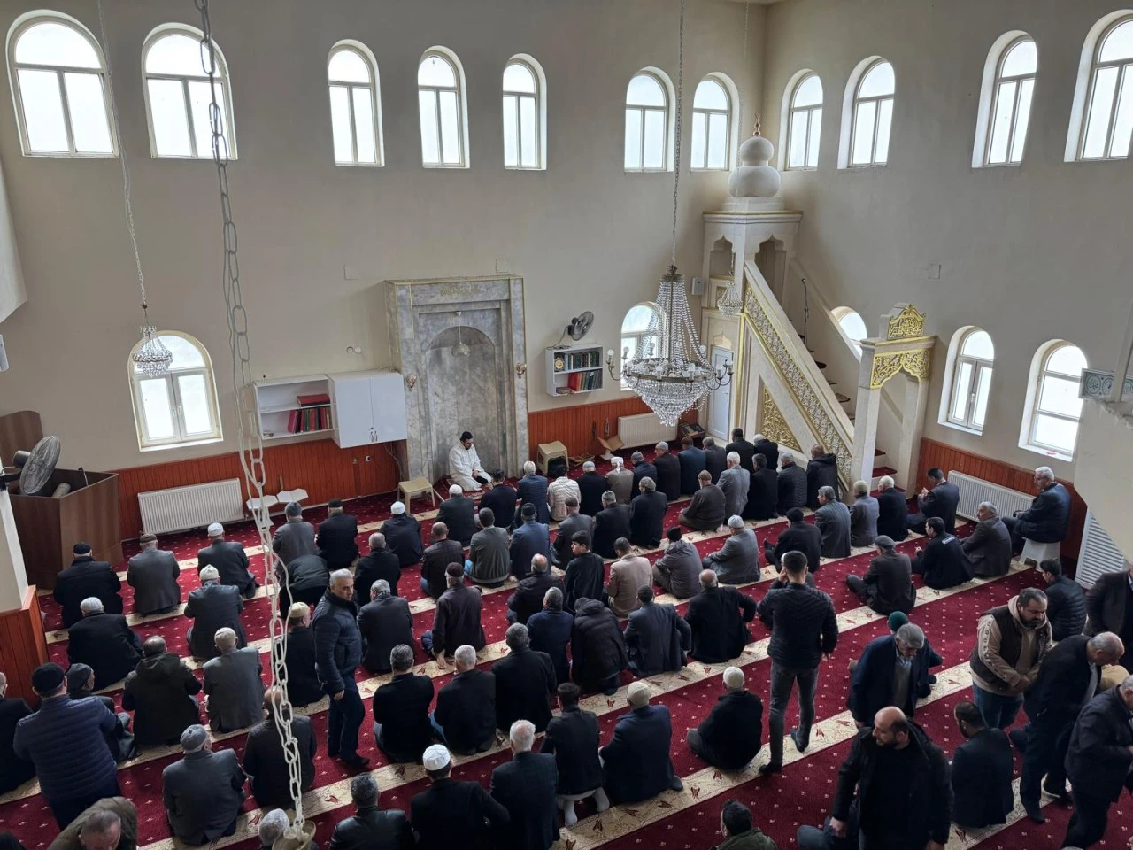 Kurtalan Merkez Camii&rsquo;nde hutbede zekatta gıda kolisi uyarısı