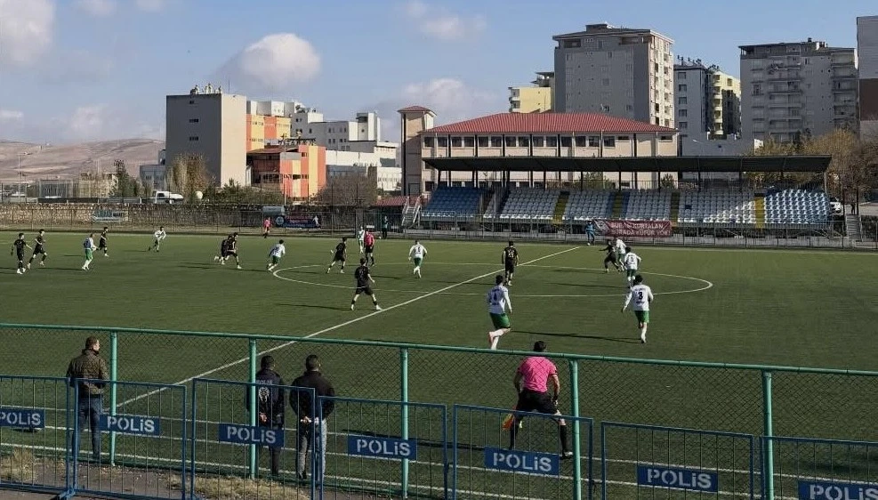 Kurtalangücü Sahasında Kazandı: 3-1