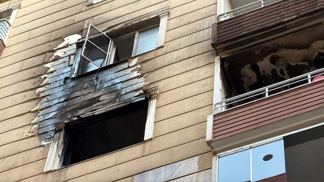 Mardin'de apartman dairesinde &ccedil;ıkan yangın s&ouml;nd&uuml;r&uuml;ld&uuml;