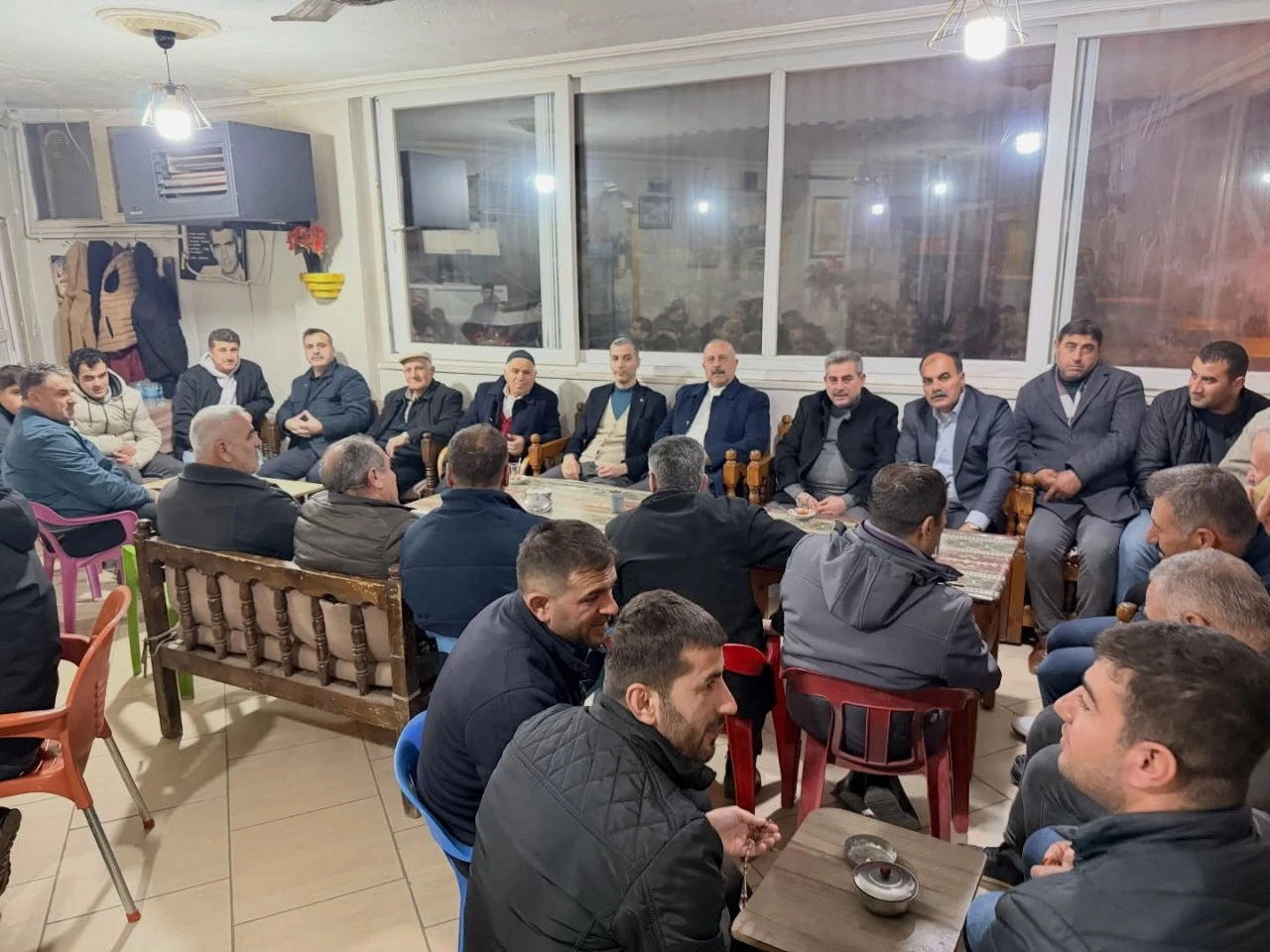 MHP&rsquo;den Kayabağlar&rsquo;da &ldquo;Hayırlı G&uuml;nler Komşum, Derdin Derdimiz&rdquo; Buluşması