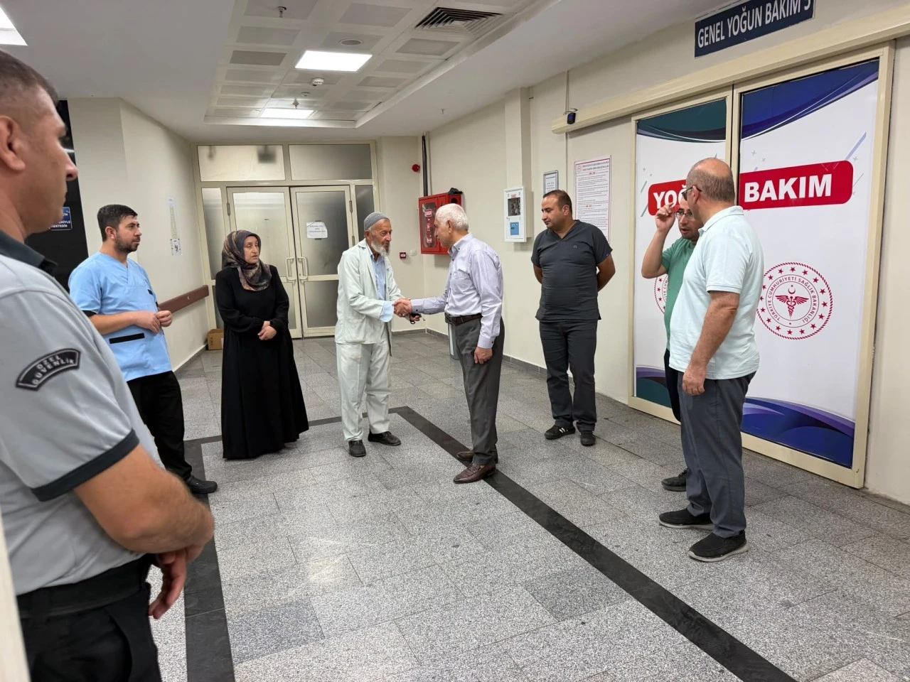 Milletvekili G&uuml;l&rsquo;den Siirt'te Hasta Ziyareti