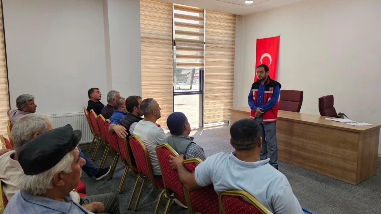 Pervari Belediyesi personeline etkili iletişim eğitimi verildi