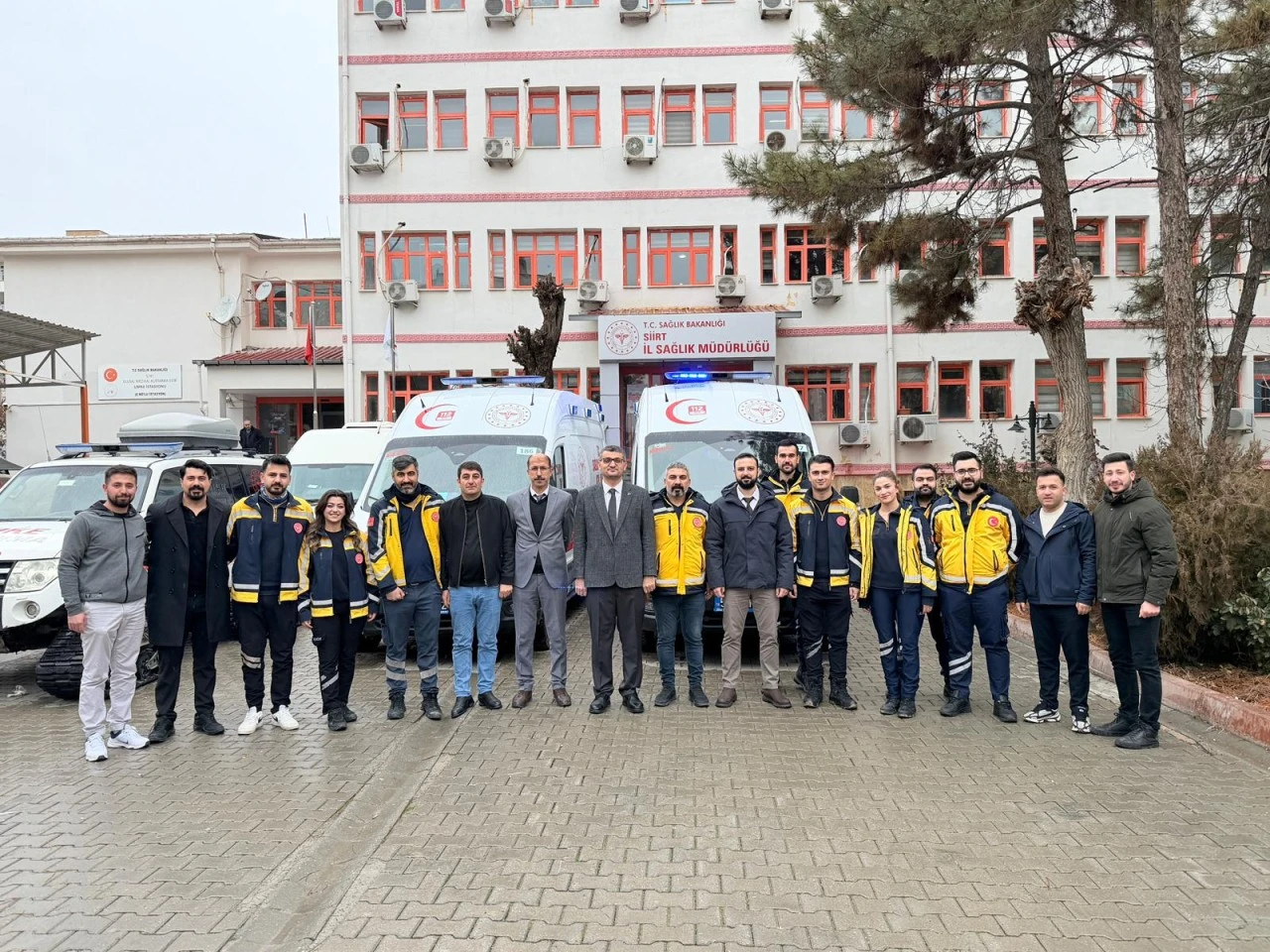 Siirt&rsquo;e 112 Acil Sağlık Hizmetleri İ&ccedil;in 2 Yeni Ambulans Tahsis Edildi