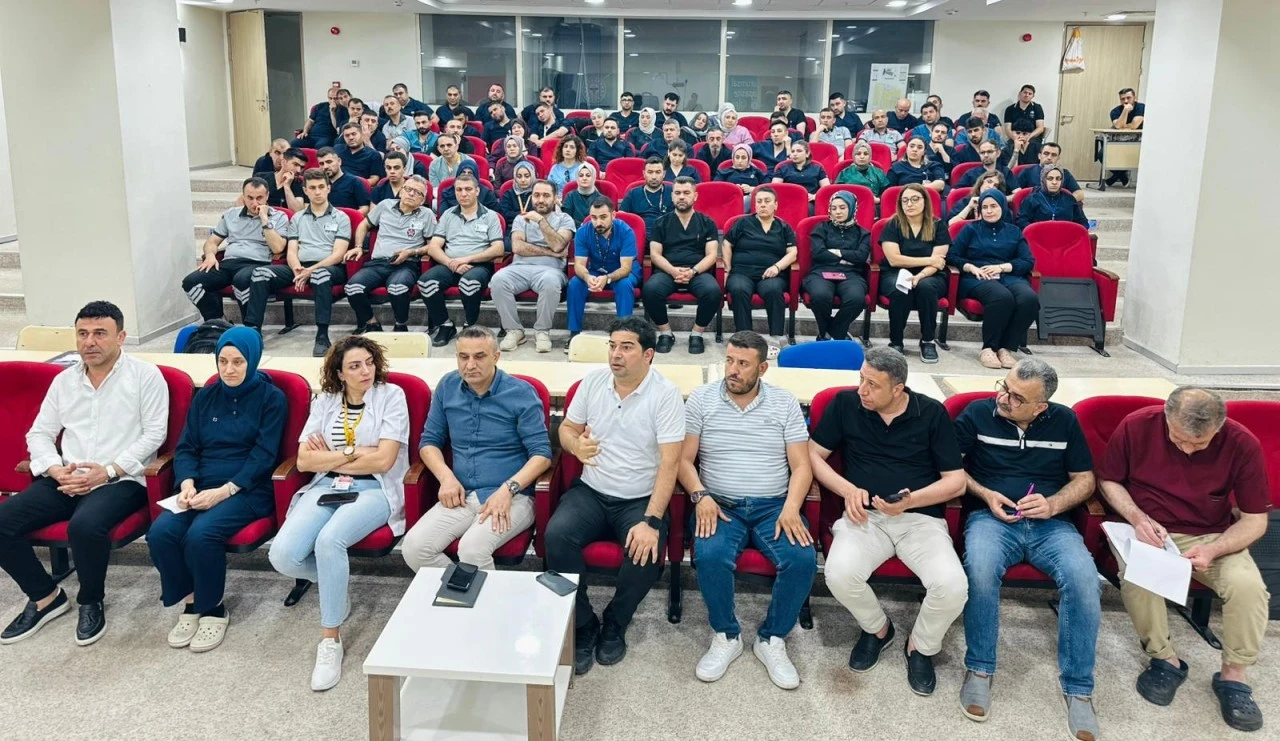 Siirt Eğitim ve Araştırma Hastanesi &ccedil;alışanları ne talep etti? Anket sonu&ccedil;ları masaya yatırıldı