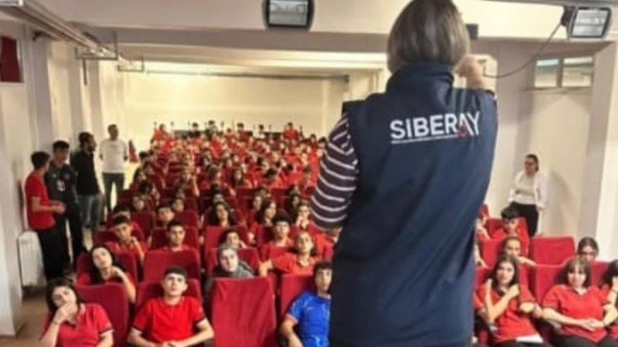 Siirt Emniyet M&uuml;d&uuml;rl&uuml;ğ&uuml; &ouml;ğrencilerle buluştu