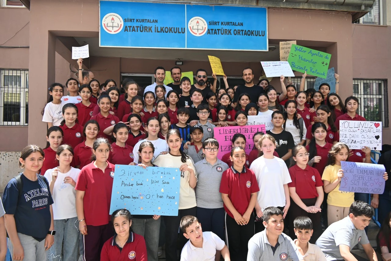 Siirt Kurtalan&rsquo;da tayini &ccedil;ıkan okul y&ouml;neticilerine duygusal veda