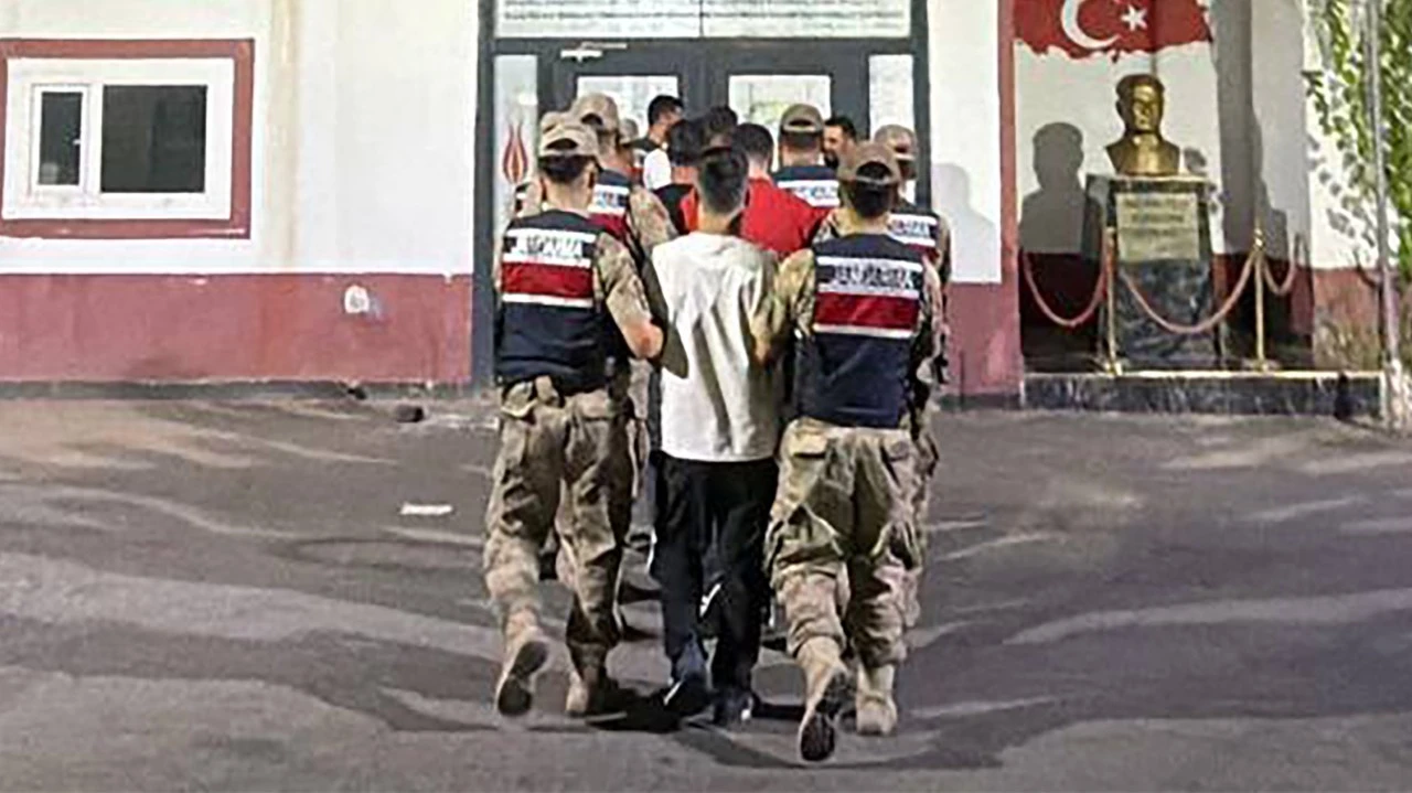 Siirt merkezli bahis operasyonunda 7 ş&uuml;pheli tutuklandı