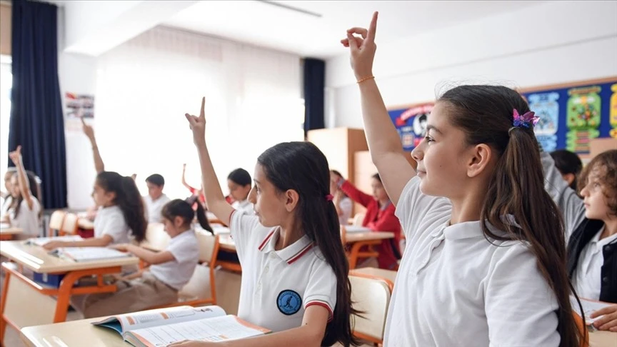 Siirt'te 12 Haziran okullar tatil mi, neden tatil? Cuma g&uuml;n&uuml; okul var mı?