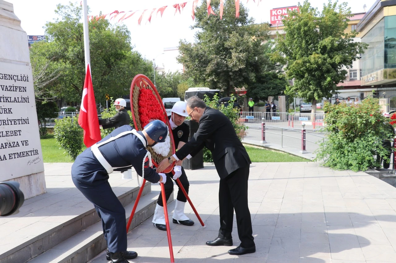 Siirt'te 30 Ağustos Zafer Bayramı Coşkuyla Kutlandı