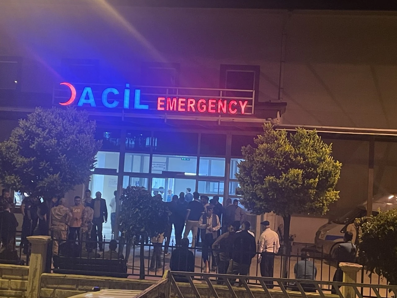 Siirt'te devrilen trakt&ouml;r&uuml;n s&uuml;r&uuml;c&uuml;s&uuml; &ouml;ld&uuml;