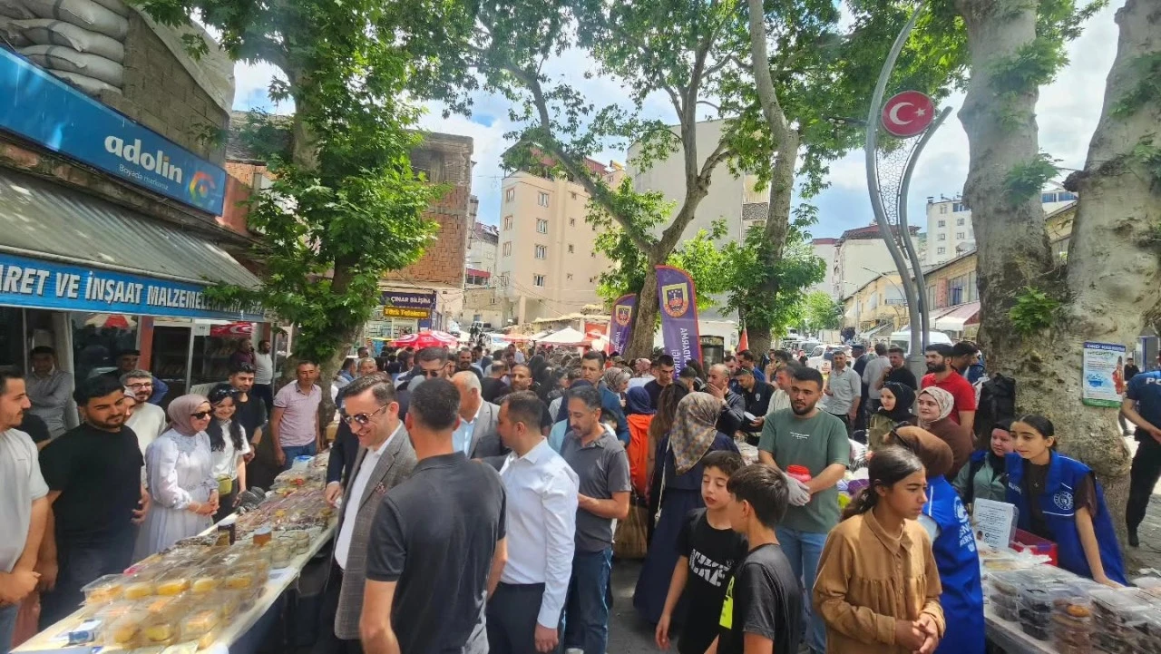 Siirt'te DMD hastası Necdet &Ccedil;ellik i&ccedil;in kermes