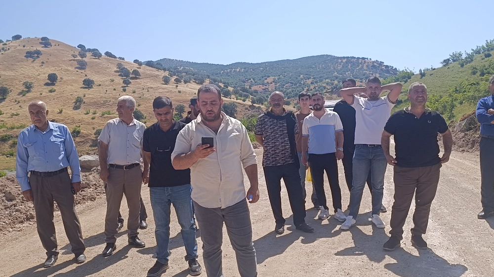 Siirt'te HES Projesine Tepki G&ouml;steren K&ouml;yl&uuml;ler İş Makinelerini Durdurdu