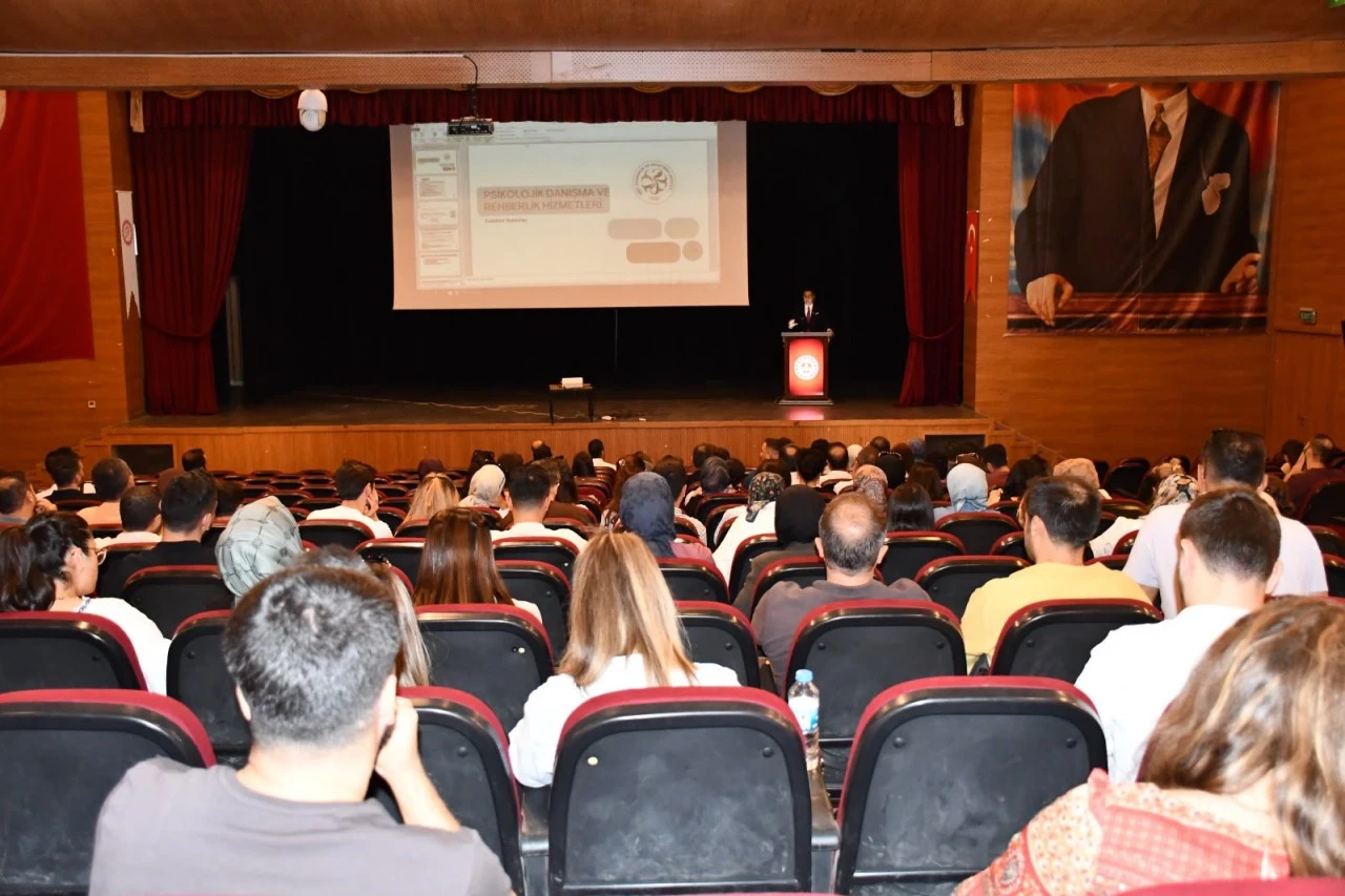 Siirt&rsquo;te İl Rehber &Ouml;ğretmenler Toplantısı ger&ccedil;ekleştirildi