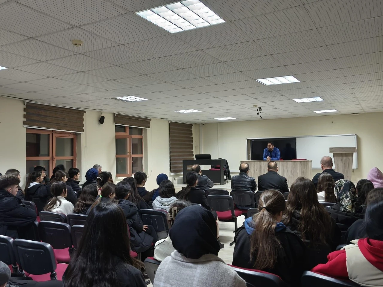 Siirt&rsquo;te Pansiyonda Kalan &Ouml;ğrencilere Ramazan Ziyareti