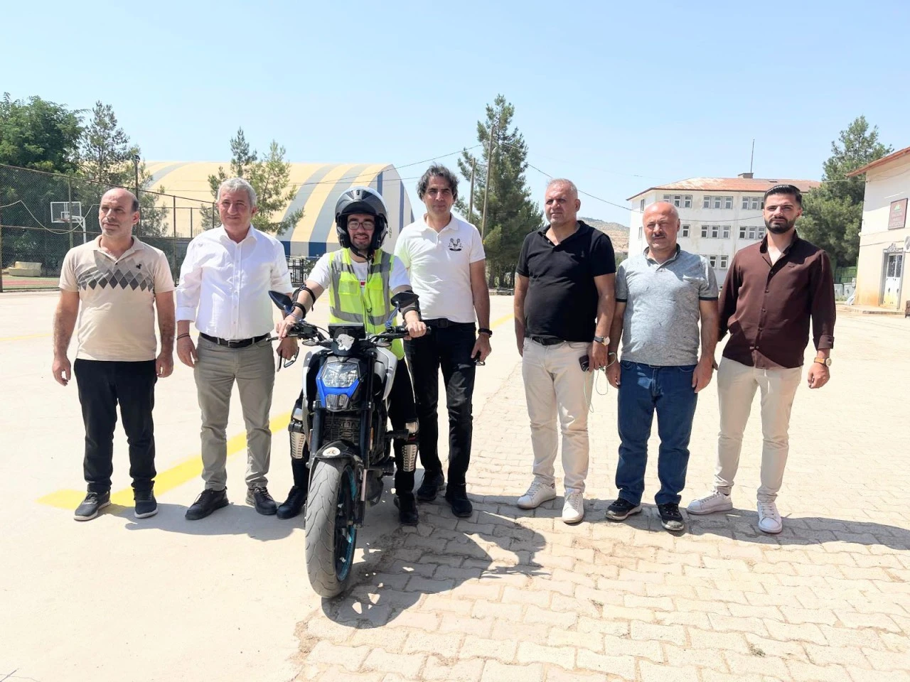 Siirt'te S&uuml;r&uuml;c&uuml; Adayları Ehliyet Alabilmek İ&ccedil;in Sınavda Ter D&ouml;kt&uuml;