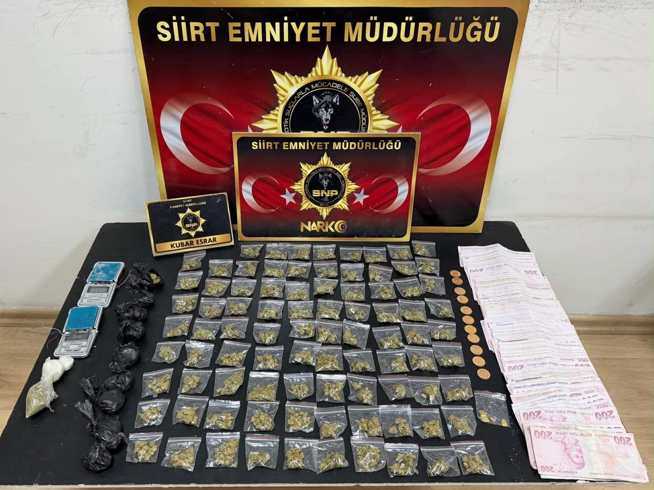 Siirt&rsquo;te uyuşturucu operasyonu: 2 ş&uuml;pheli yakalandı