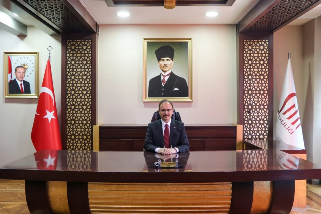 Siirt&rsquo;te yeni eğitim yılı heyecanı: 92 bin 300 &ouml;ğrenci ders başı yapıyor