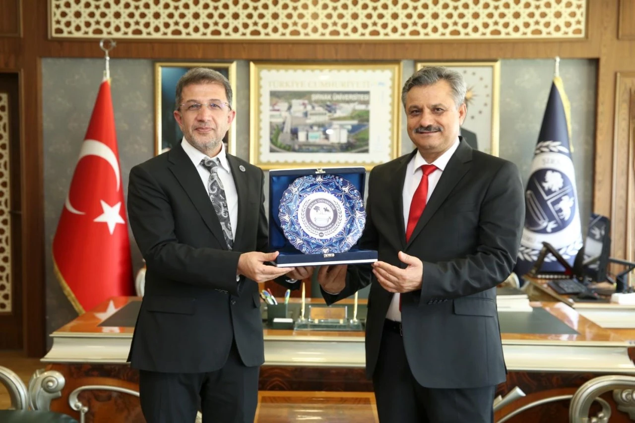 Siirt &Uuml;niversitesi Rekt&ouml;r&uuml; Nihat Şındak'tan Şırnak &Uuml;niversitesi'ne İş Birliği Ziyareti