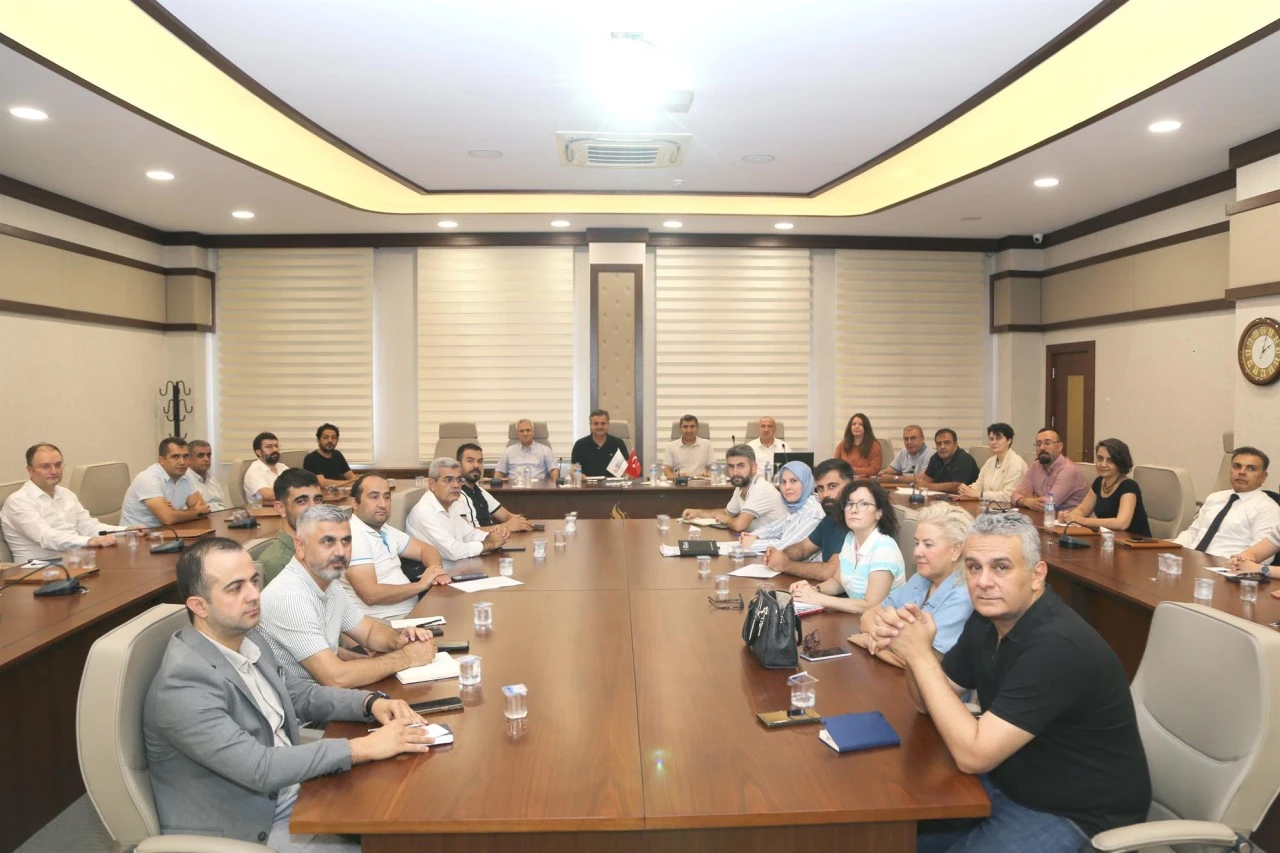 Siirt &Uuml;niversitesi, YKS Tercih D&ouml;neminde Aday &Ouml;ğrencilerin Yanında Olacak
