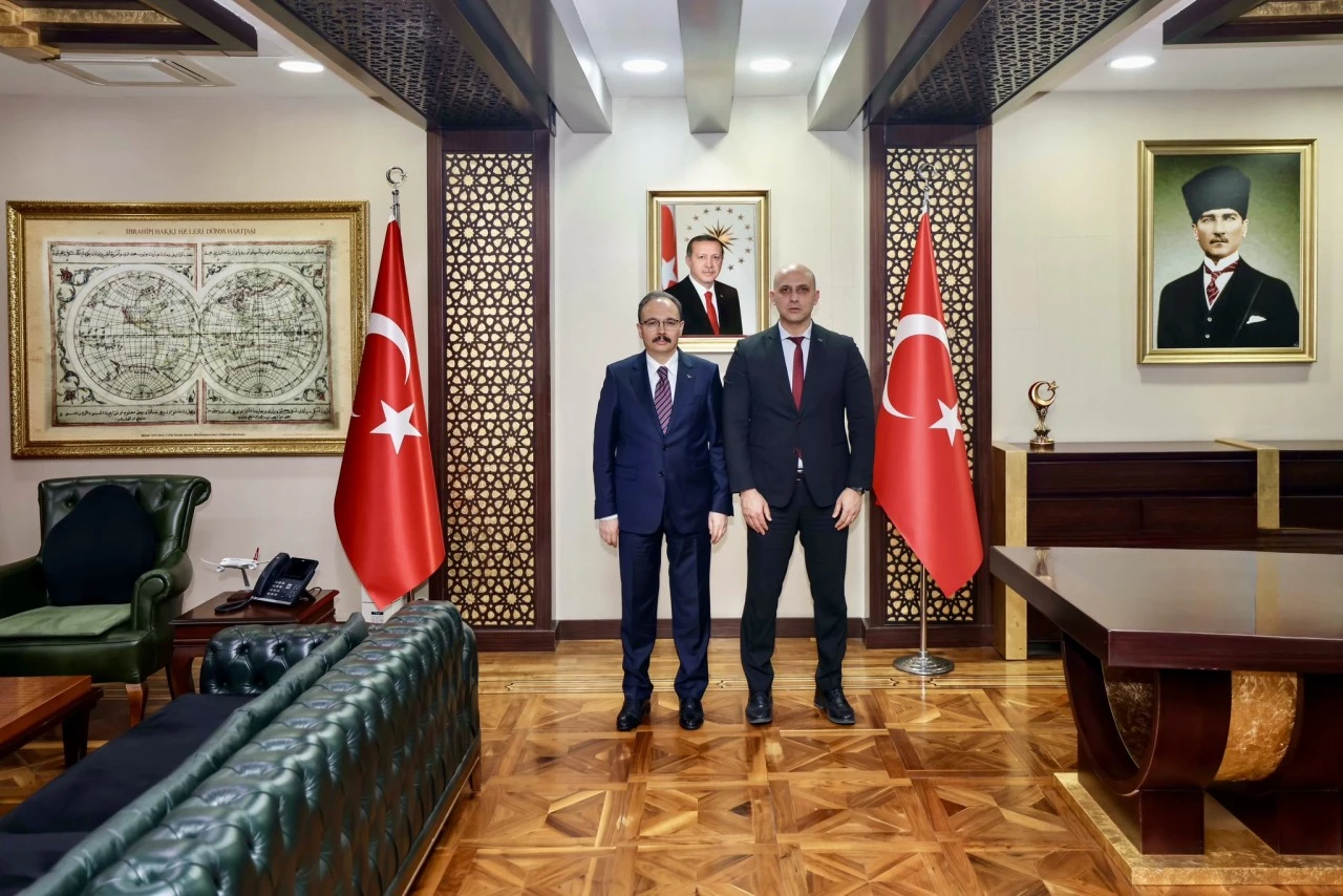 Siirt Valisi Kızılkaya T&Uuml;İK B&ouml;lge M&uuml;d&uuml;r&uuml;n&uuml; Ağırladı