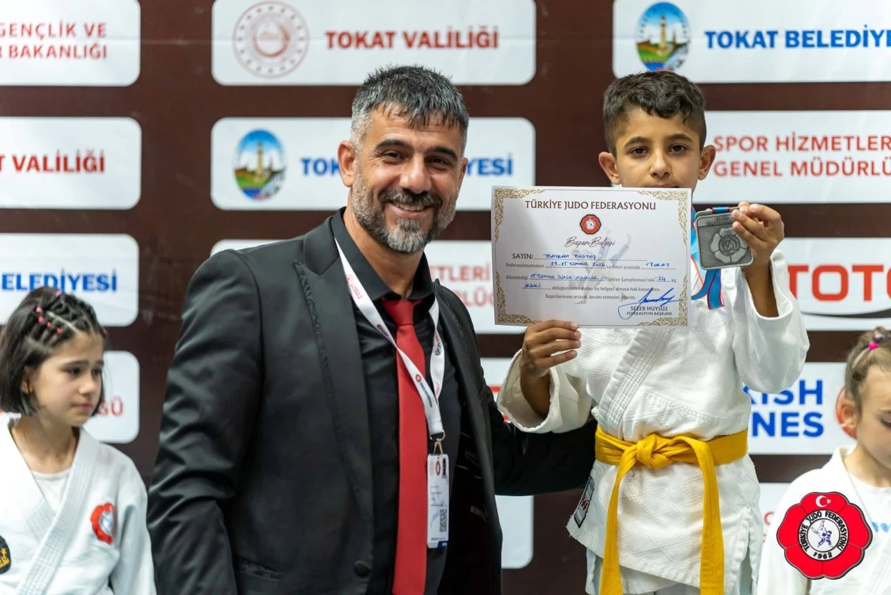 Siirtli Judocu Bayram Beştaş T&uuml;rkiye İkincisi Oldu