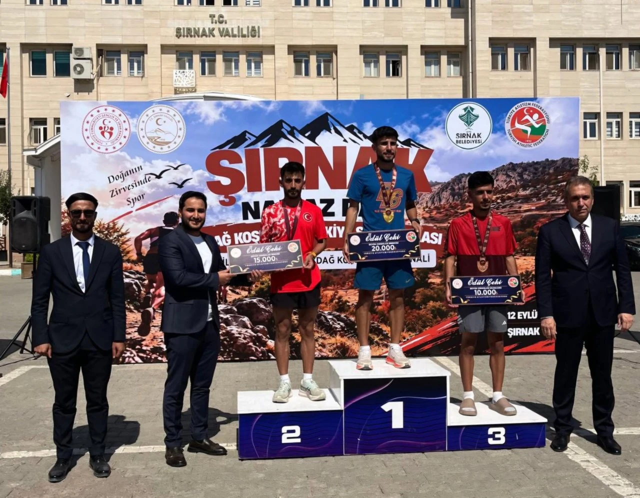 Siirtli sporculardan T&uuml;rkiye Dağ Koşuları Şampiyonası&rsquo;nda &ouml;nemli başarı
