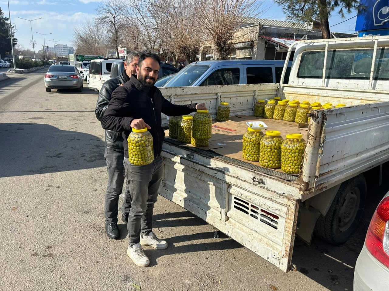 Uygun Fiyatlı Yeni Mahsul &Uuml;r&uuml;ne Kurtalan&rsquo;da Yoğun İlgi