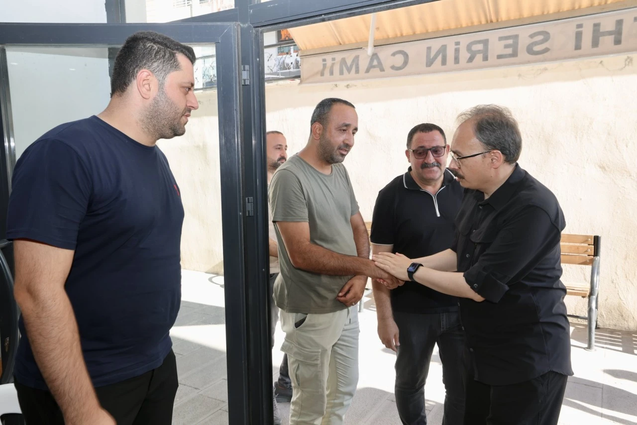 Vali Kızılkaya'dan &Ouml;zer Ailesine Taziye Ziyareti