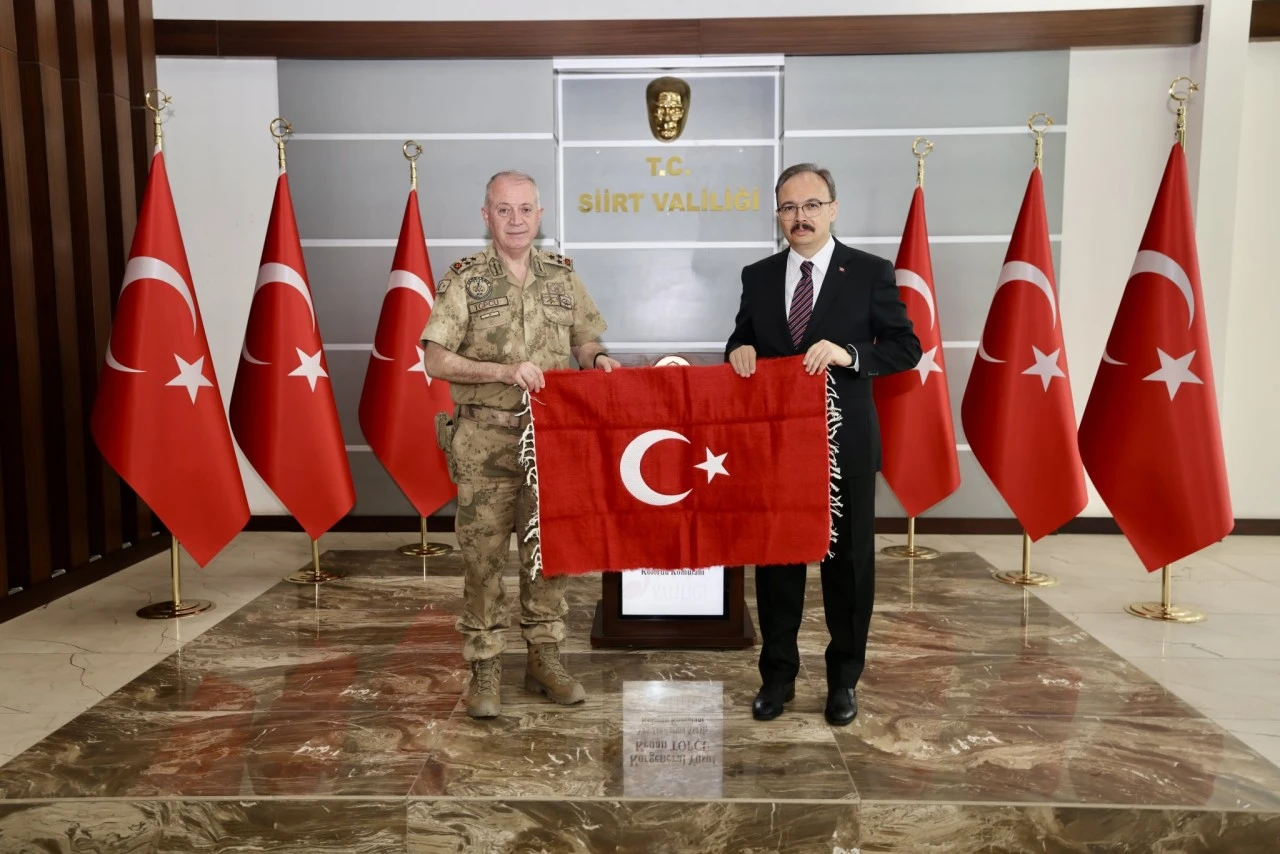 Van Asayiş Kolordu Komutanı&rsquo;ndan Siirt Valiliğine Ziyaret