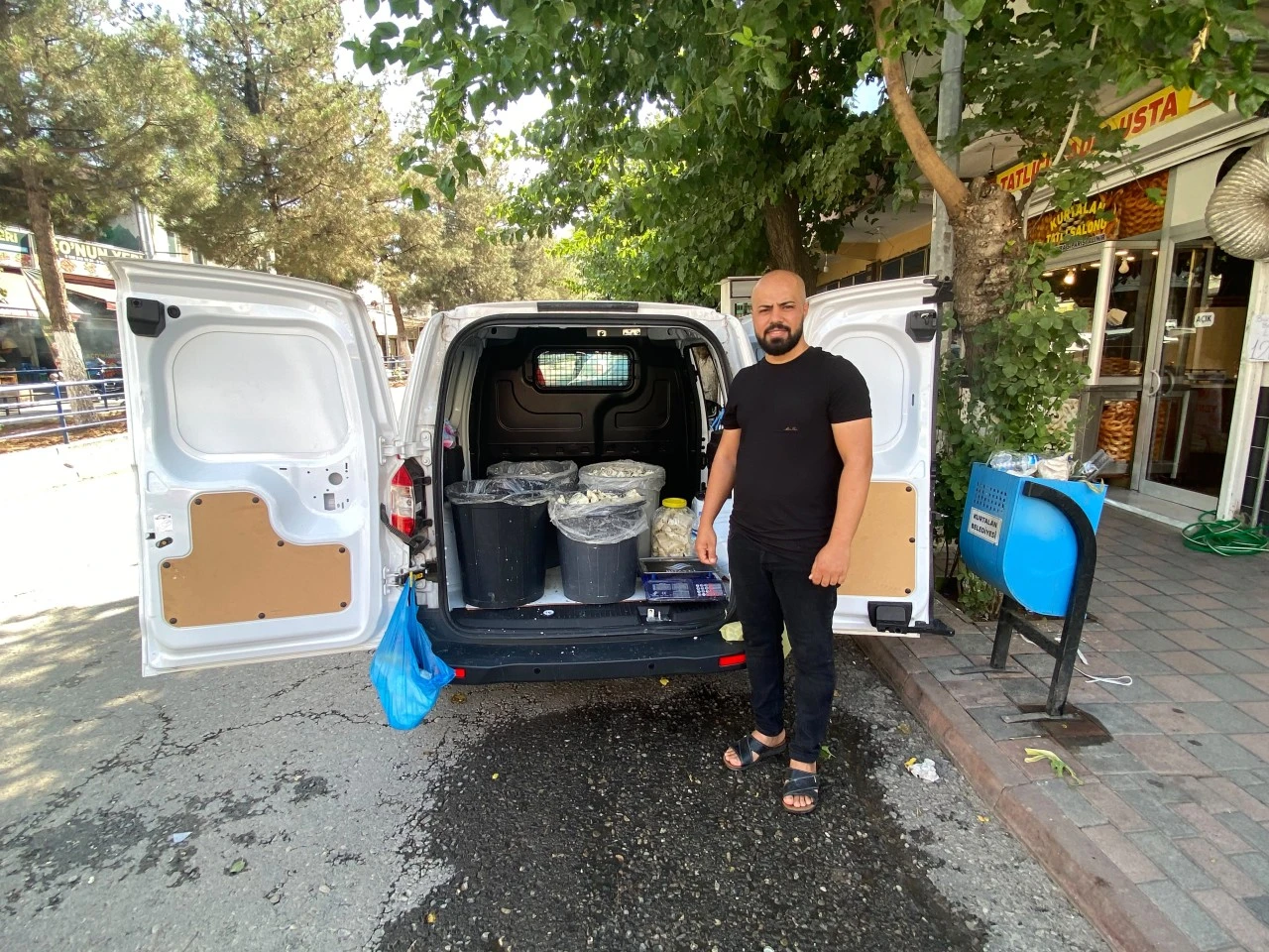 Van'dan Getiriliyor, Siirt'te B&uuml;y&uuml;k İlgi G&ouml;r&uuml;yor