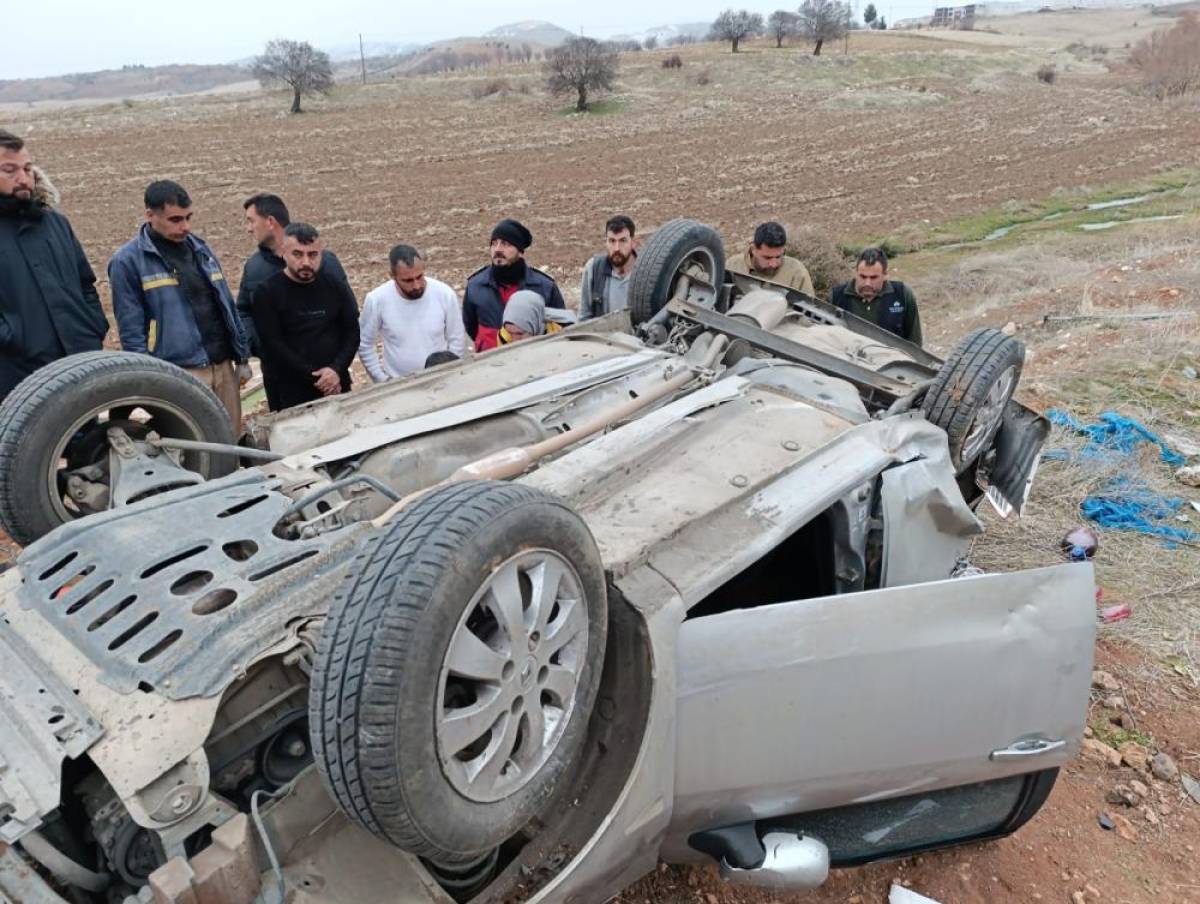 Adıyaman'da otomobilin şarampole devrildiği kazada 1 kişi öldü, 3 kişi yaralandı